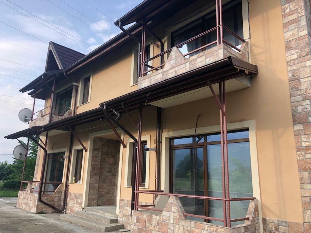 Casa Francesca Comanesti (Bacau) Exterior foto